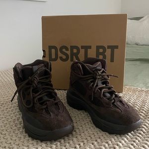 yeezy desert boot womens 38 in oil